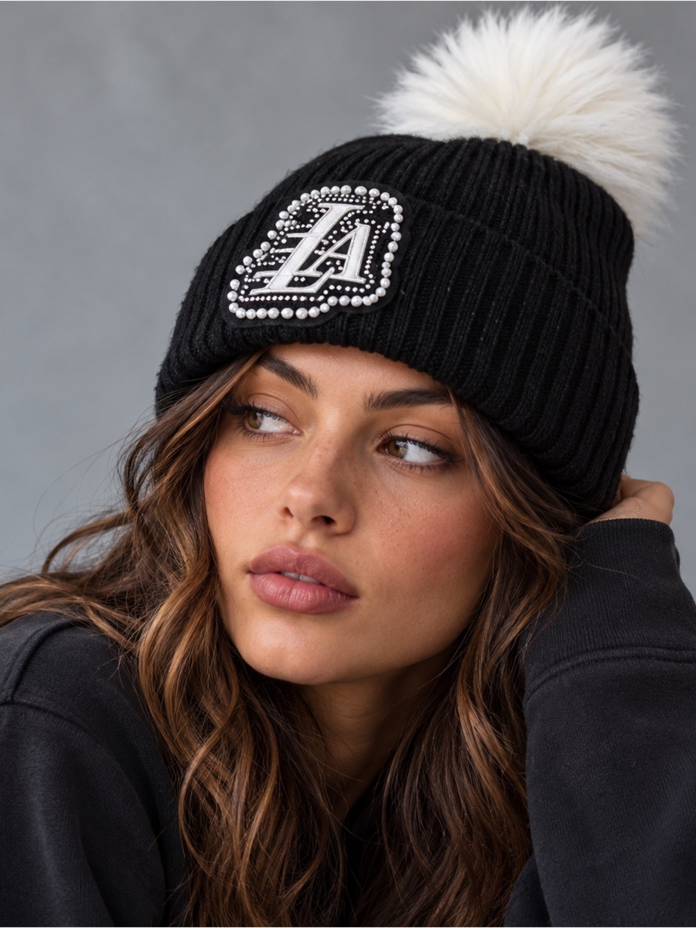 Urban Outfitters Lakers Pearl Beanie Black Pom Rhinestone LA Logo Embroidered